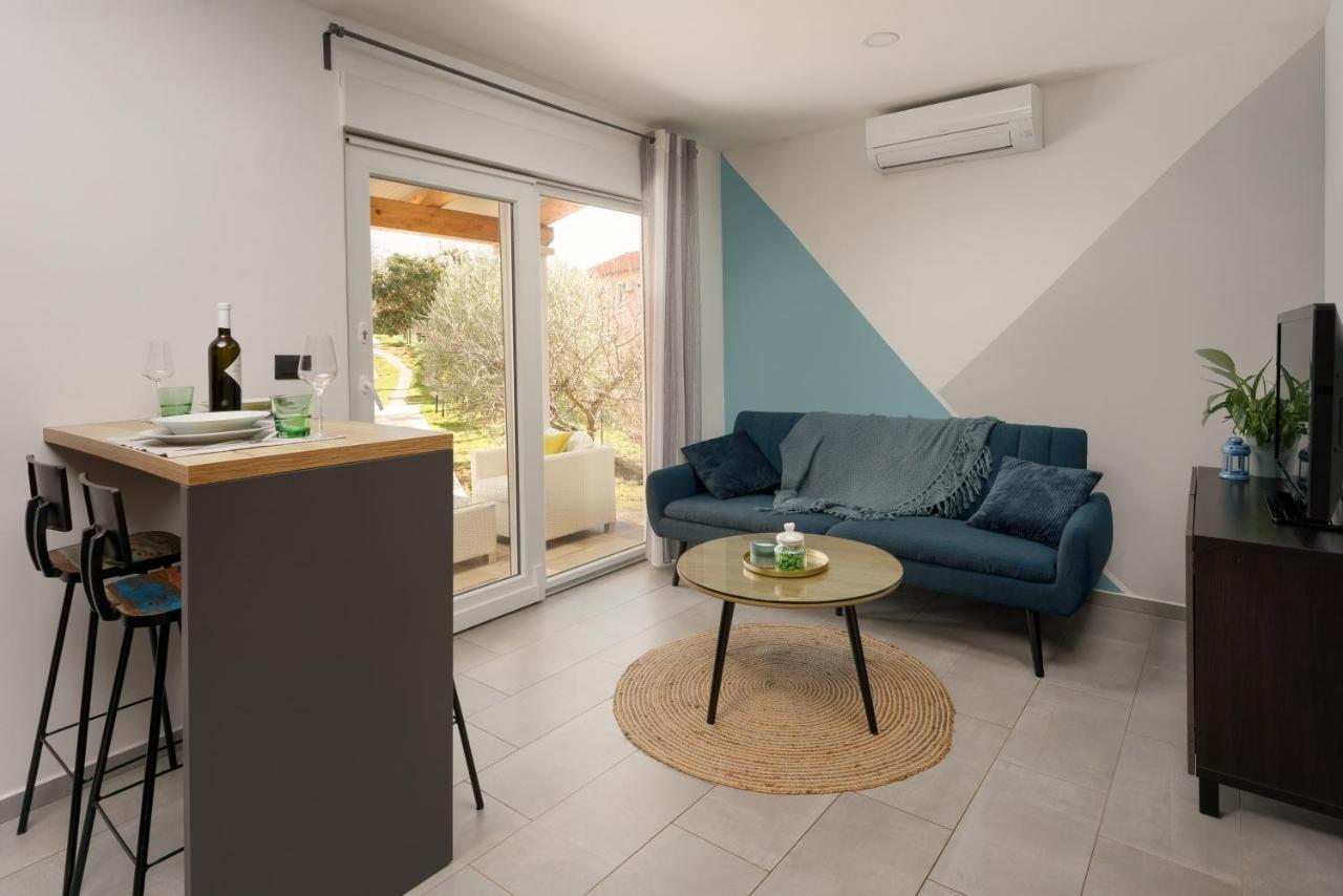 Elena Tia Apartment *